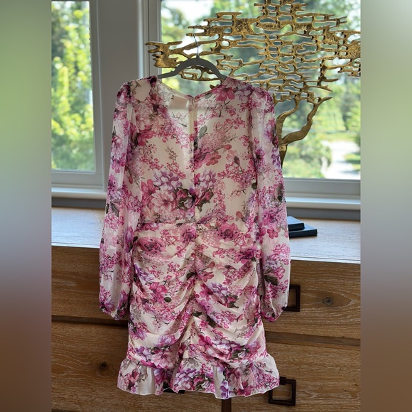 Showpo Chiffon Pink Floral Long Sleeve Dress - Picture 2 of 3